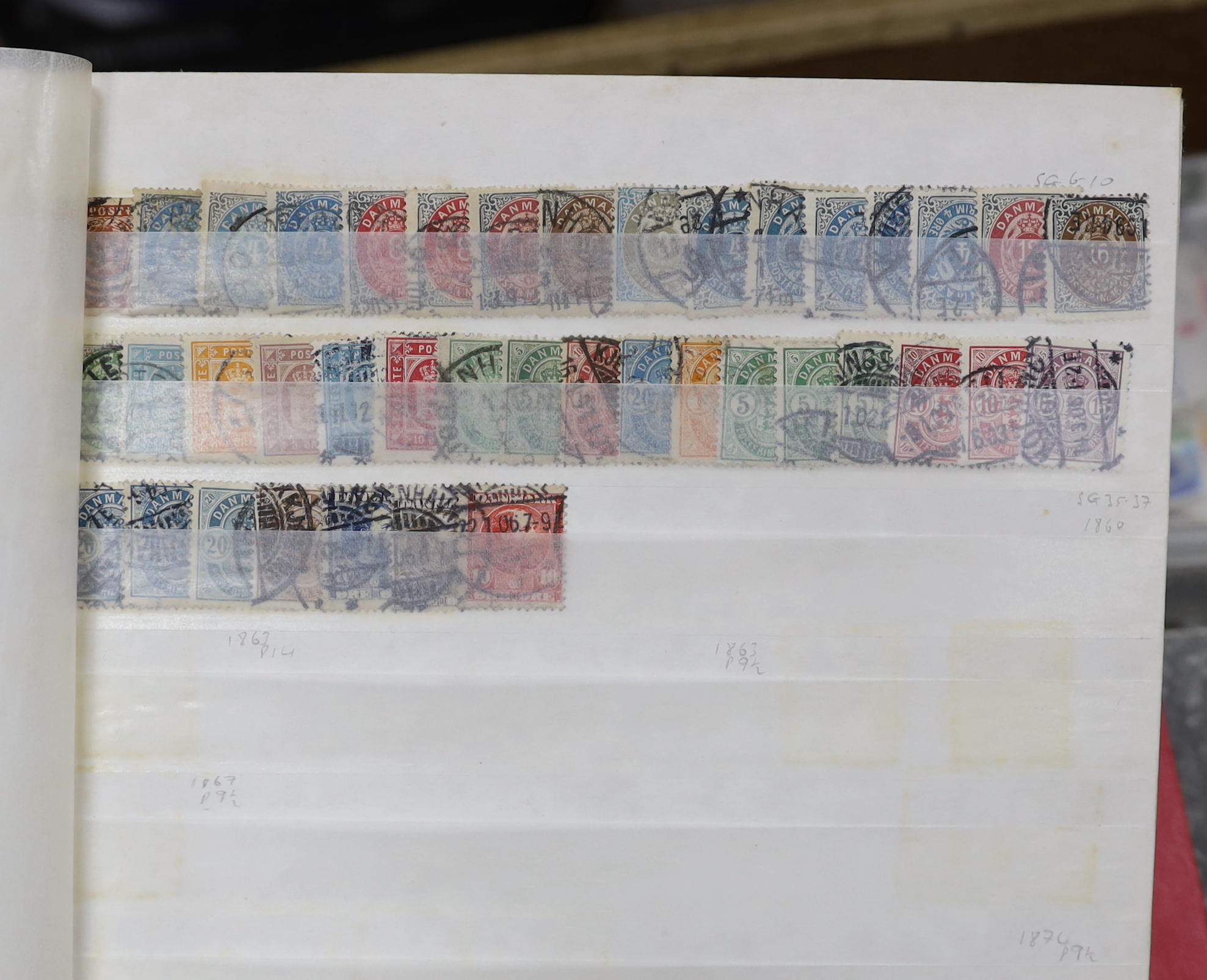 A very large quantity of stamps, some arranged in albums